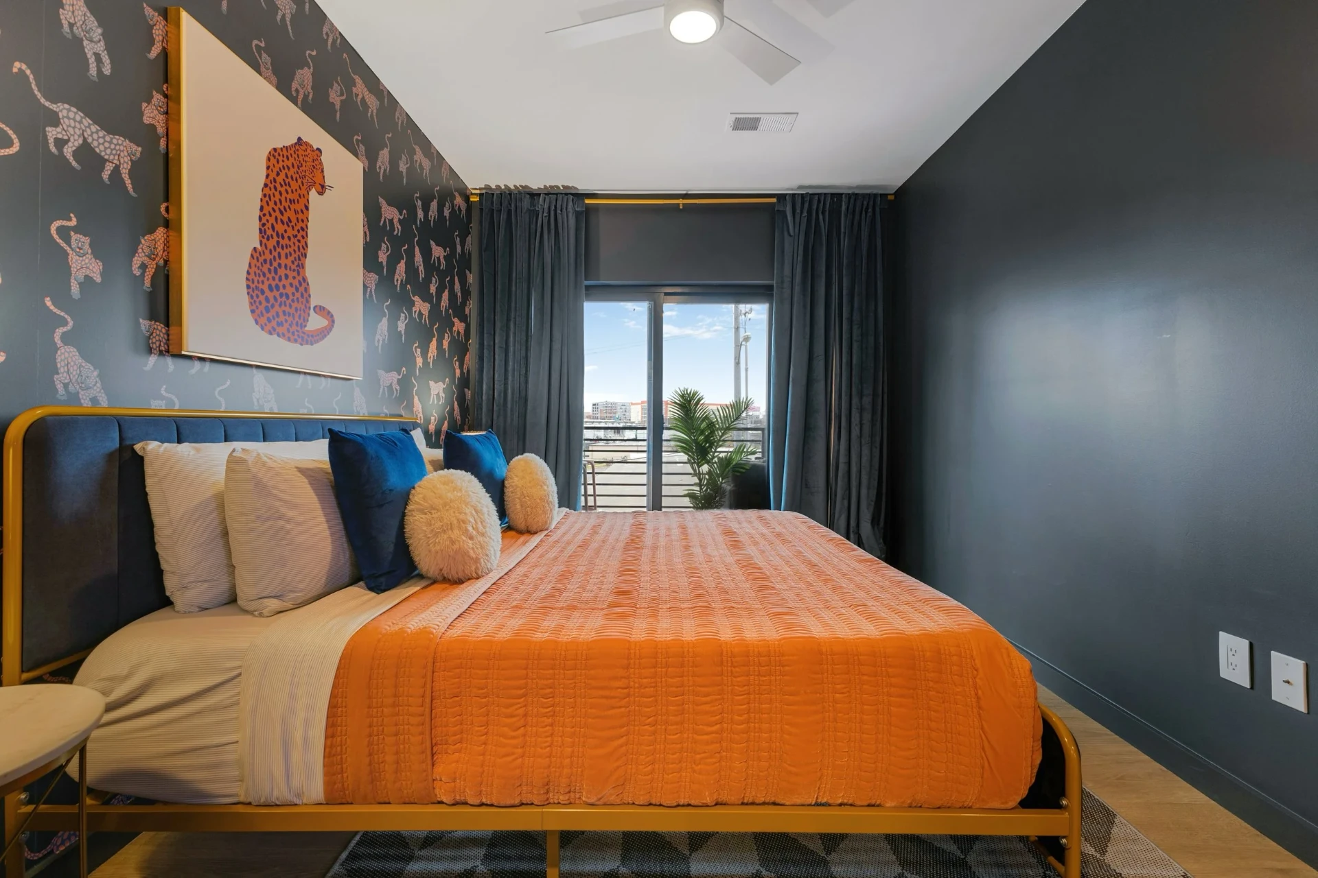 Leopard king suite with balcony & skyline view